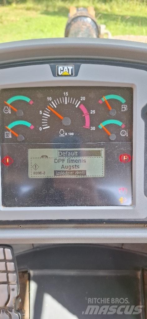 CAT 966 KXE Gumikerekes homlokrakodók