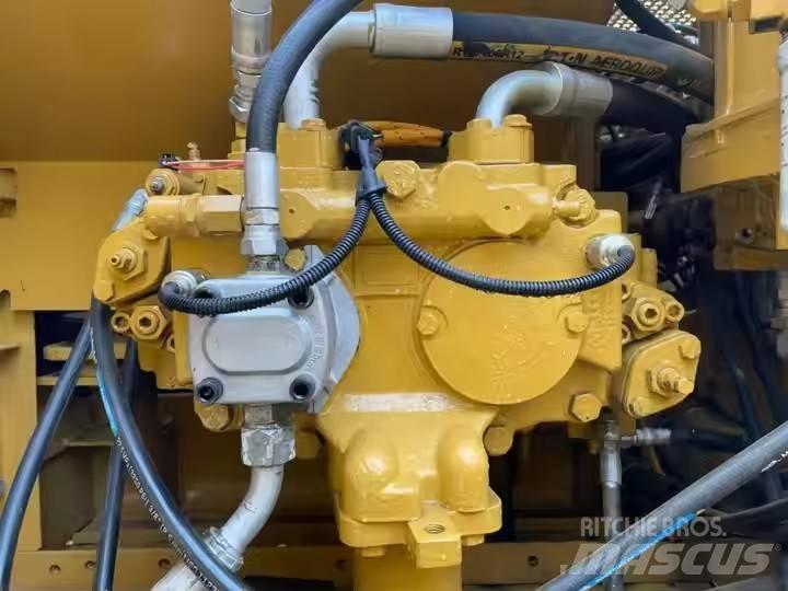 CAT CAT320C Lánctalpas kotrók