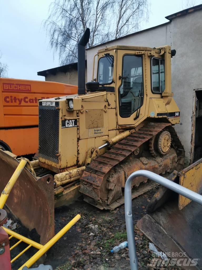 CAT D 4 H lánctalpas dózerek