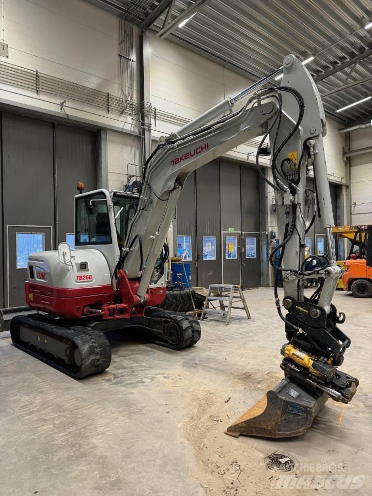 Takeuchi TB 260 Mini kotrók < 7t
