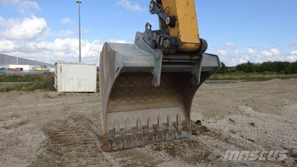 Liebherr R945 3d GPS Lánctalpas kotrók