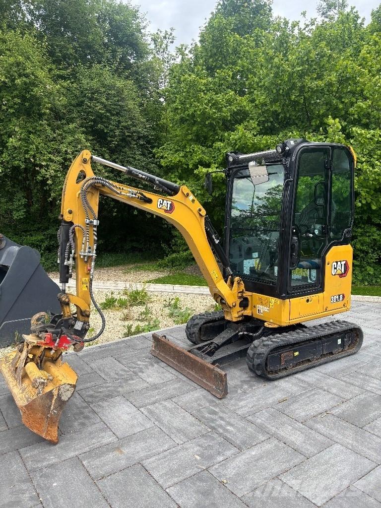 CAT 301.8 Mini kotrók < 7t