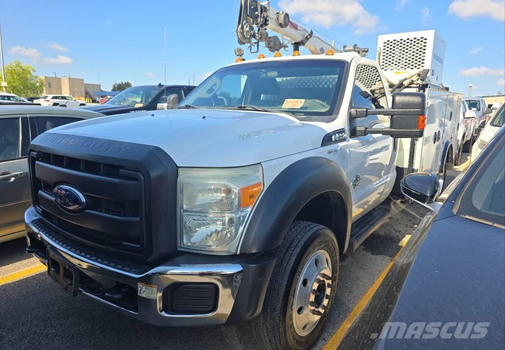 Ford F 550 XL SD Lánctalpas daruk