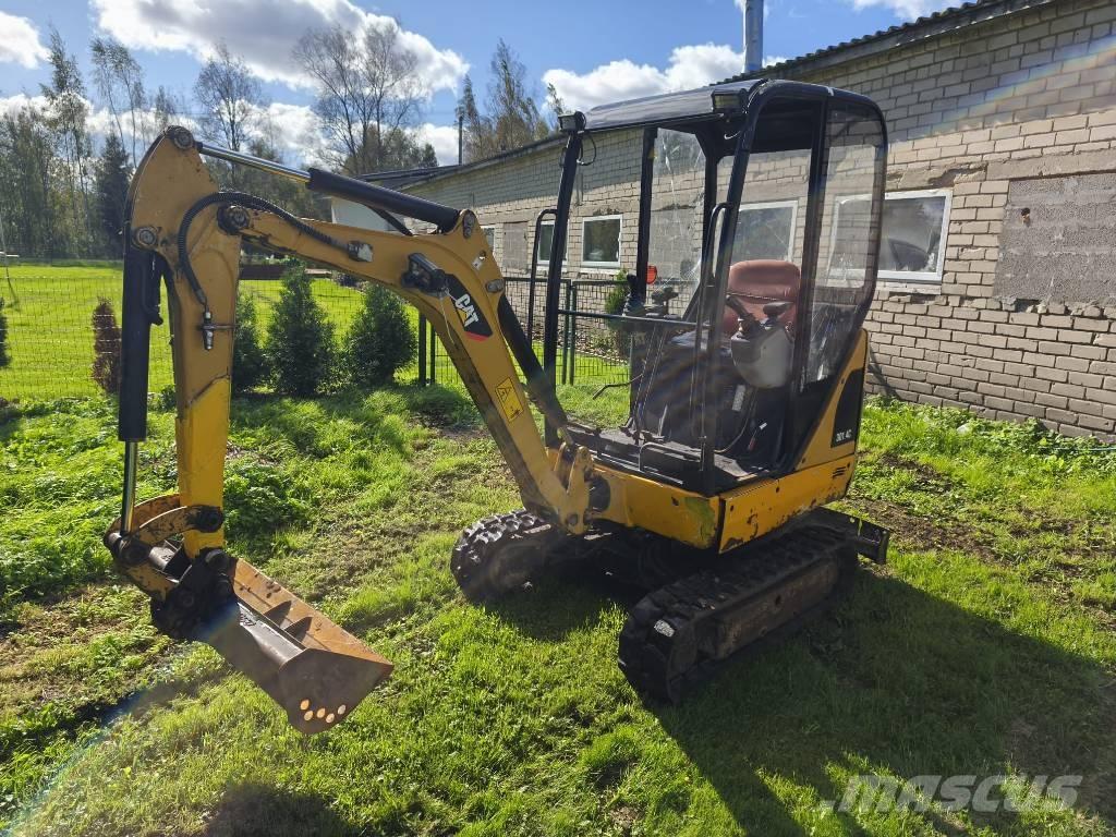 CAT 301.4 C Mini kotrók < 7t