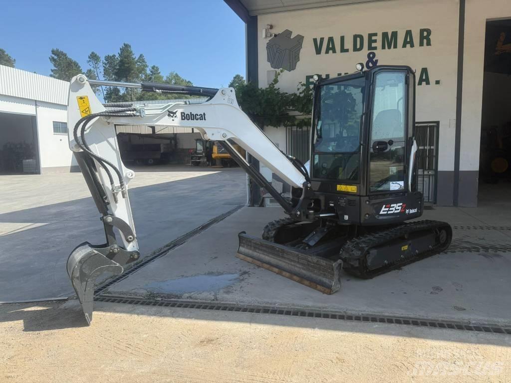 Bobcat E 35, 549h Mini kotrók < 7t