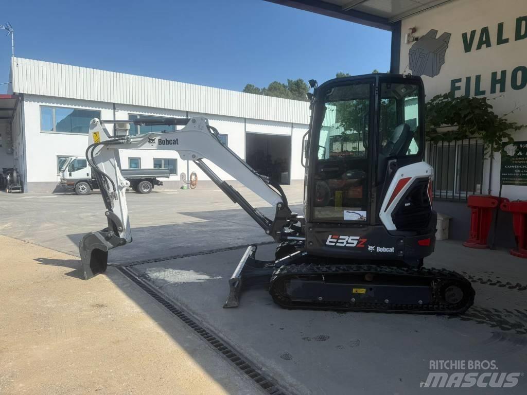 Bobcat E 35, 549h Mini kotrók < 7t