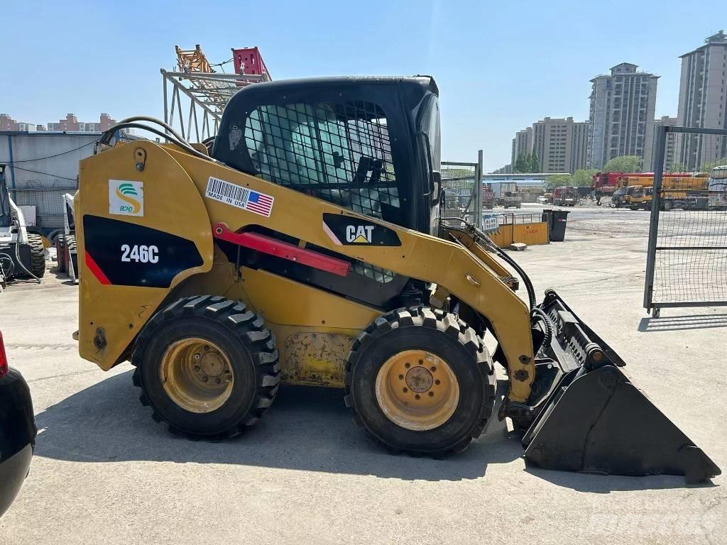 CAT 246 C Kompaktrakodók