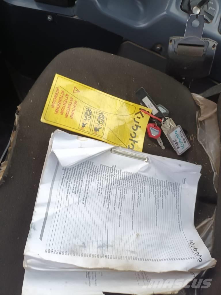 Kubota R 085 Gumikerekes homlokrakodók