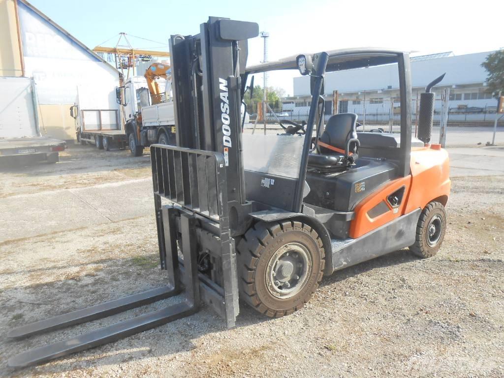 Doosan D50 SC-09 Dízel targoncák