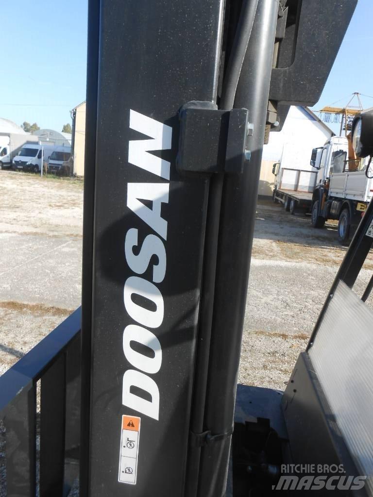 Doosan D50 SC-09 Dízel targoncák