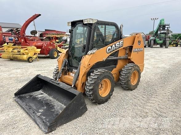 CASE SR220 Kompaktrakodók