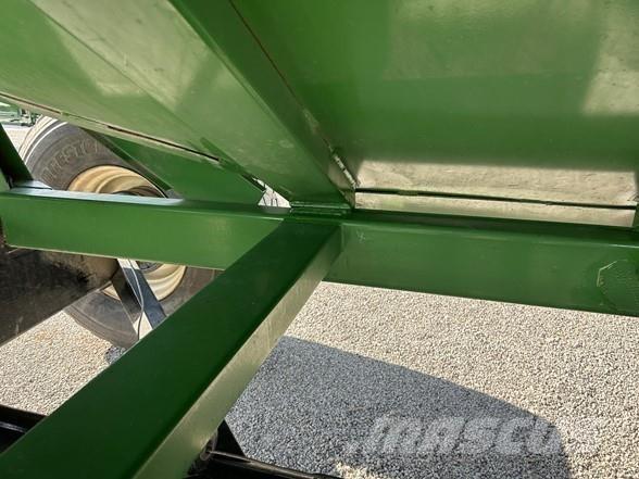 J&M 680/760 Gabona átrakó kocsik