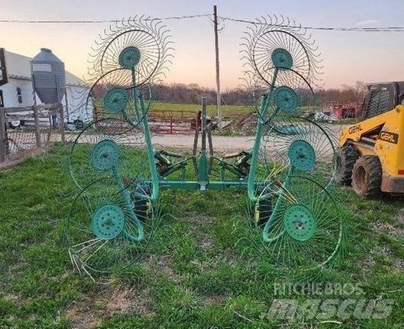 John Deere 702 Rendkészítő