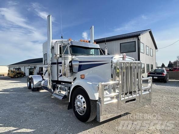 Kenworth W900L Nyergesvontatók