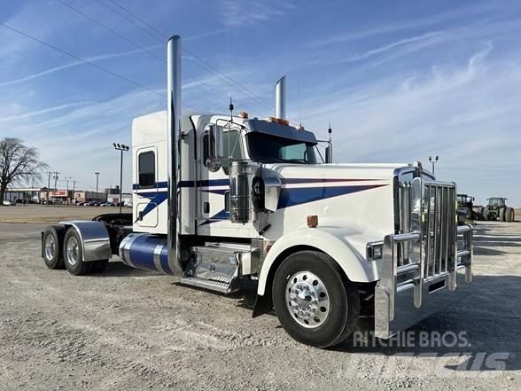 Kenworth W900L Nyergesvontatók