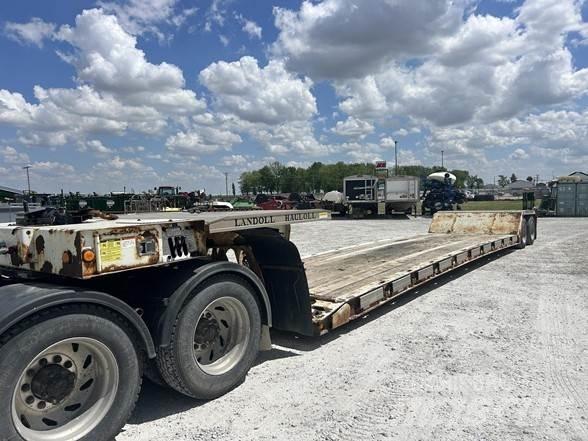 Landoll 825B Mélybölcsős félpótkocsik