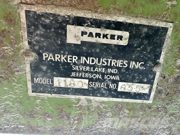 Parker 1180 Gabona átrakó kocsik