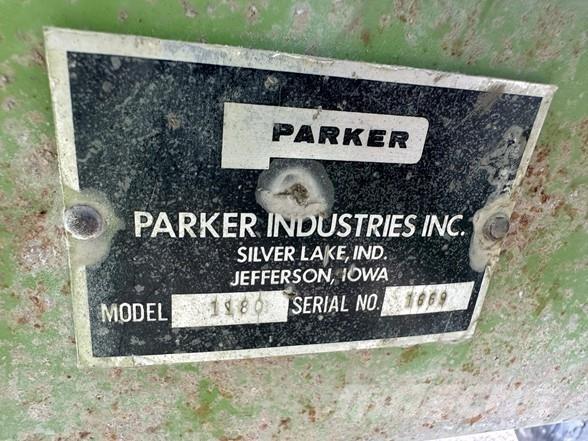 Parker 1180 Gabona átrakó kocsik