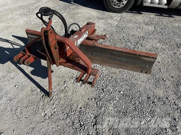 Rhino R800 Egyéb traktor tartozékok