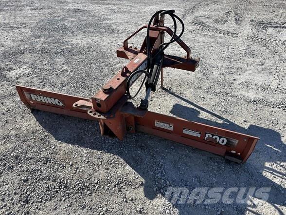 Rhino R800 Egyéb traktor tartozékok