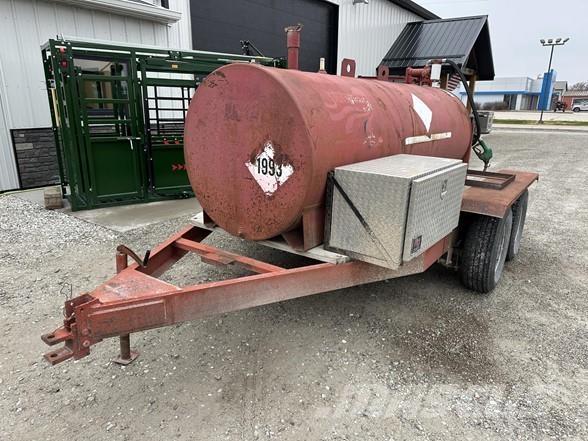  SHOP BUILT Tartályos pótkocsik