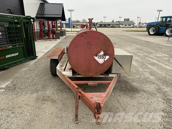  SHOP BUILT Tartályos pótkocsik