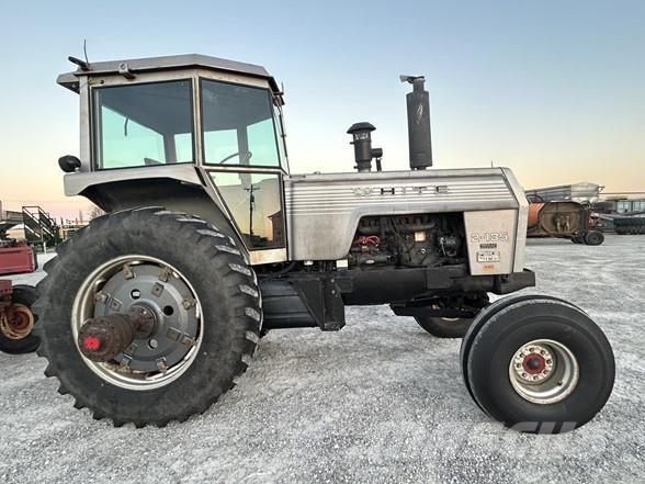 White 2-135 Traktorok