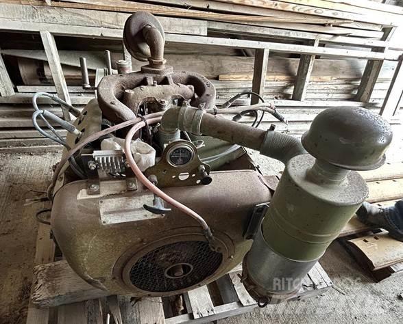  WISCONSIN VH4D Motorok