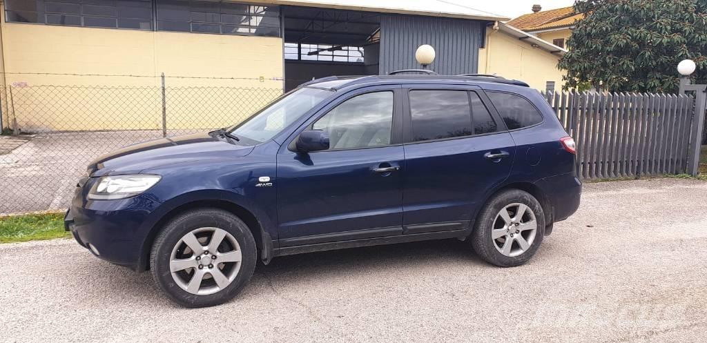 Hyundai SANTA FE Kistehergépjárművek