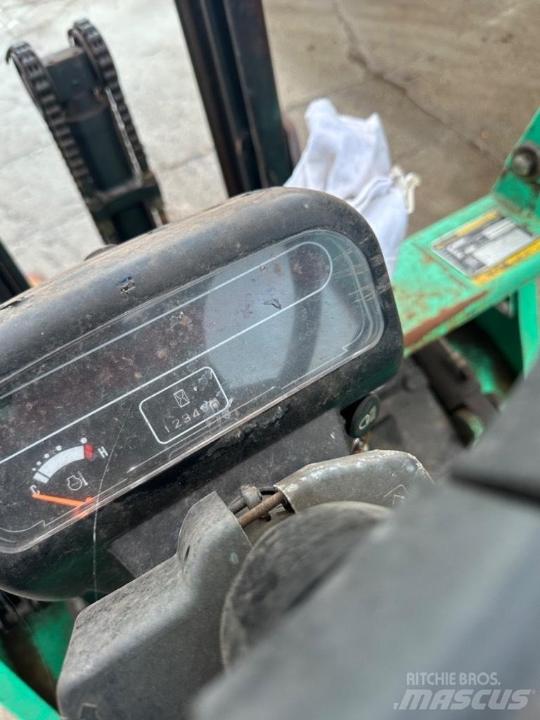 Mitsubishi FG 15 Gázüzemű targoncák