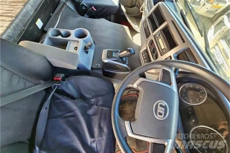 UD TRUCKS QUESTER Egyéb