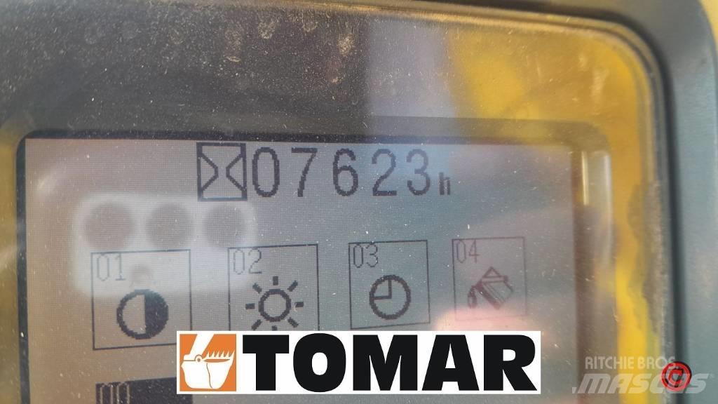 Komatsu PW 180-7 Gumikerekes kotrók