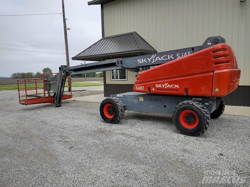 SkyJack SJ 45 T Teleszkópos emelők