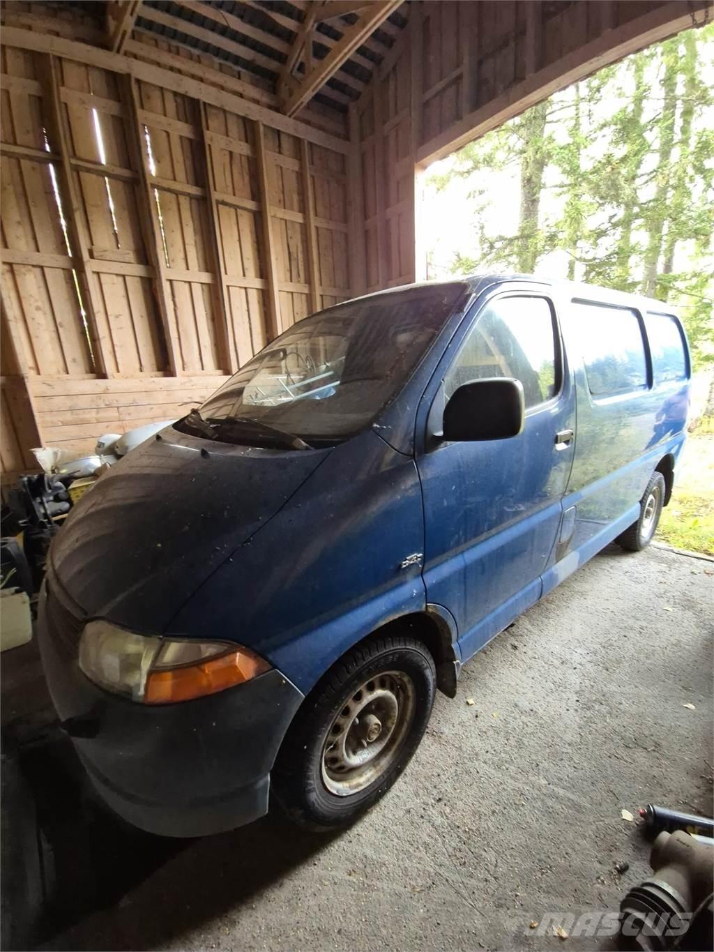 Toyota Hiace Transporterek