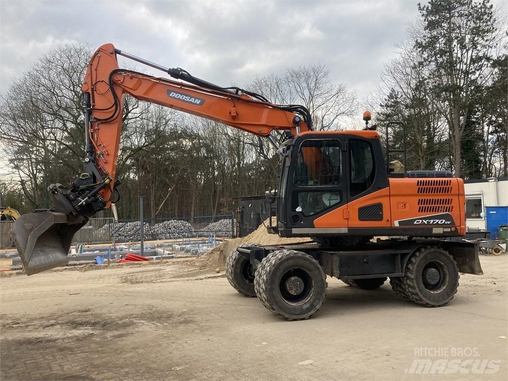 Doosan DX 170-5 W Gumikerekes kotrók