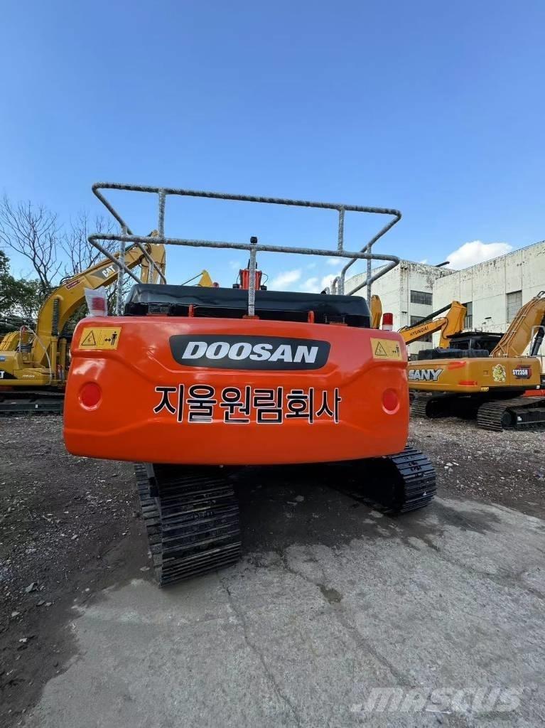 Doosan DX300LC Lánctalpas kotrók
