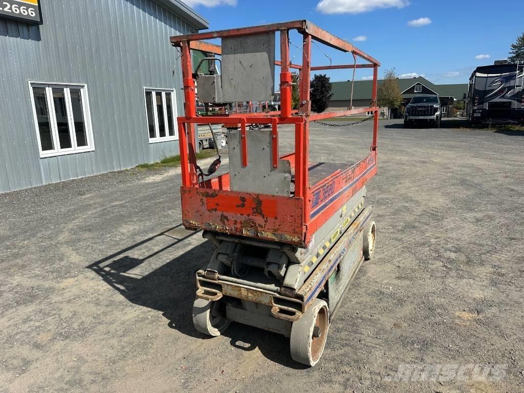 SkyJack SJ 3220 Ollós emelők