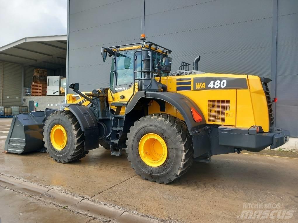 Komatsu WA480-8 Gumikerekes homlokrakodók