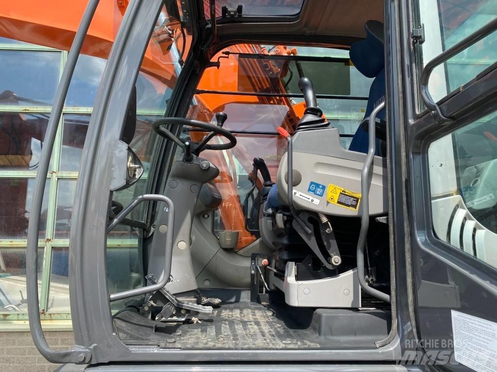 Hitachi Zaxis 140W-3 Gumikerekes kotrók