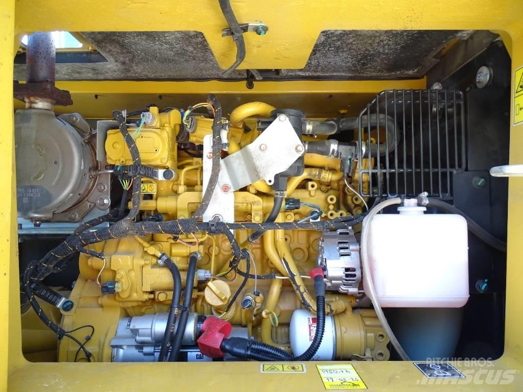 CAT 310 Lánctalpas kotrók