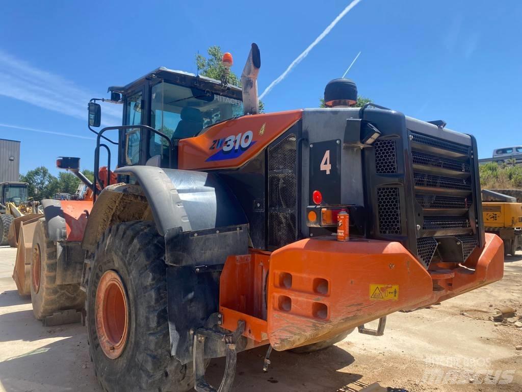 Hitachi ZW 310-6 Gumikerekes homlokrakodók