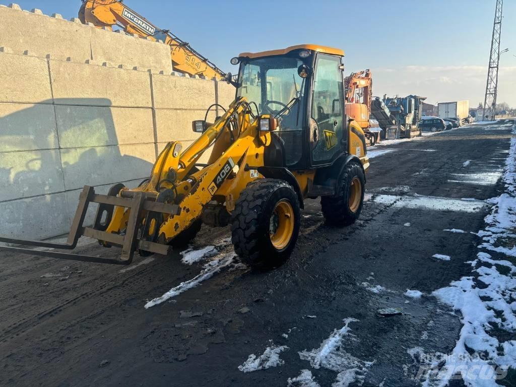 JCB 406 Gumikerekes homlokrakodók