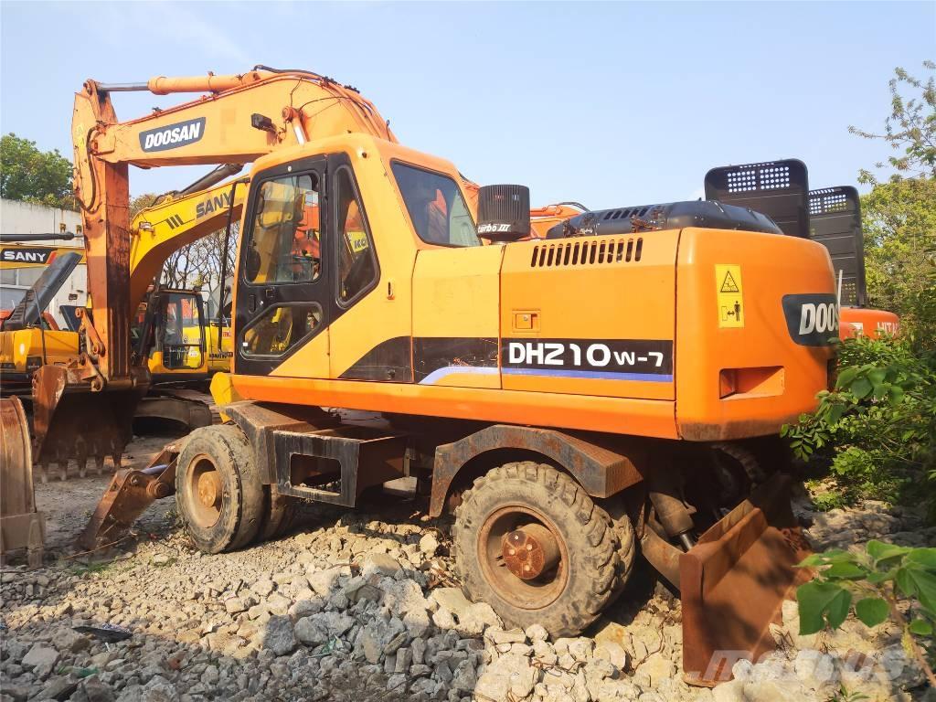 Doosan DH210W-7 Gumikerekes kotrók