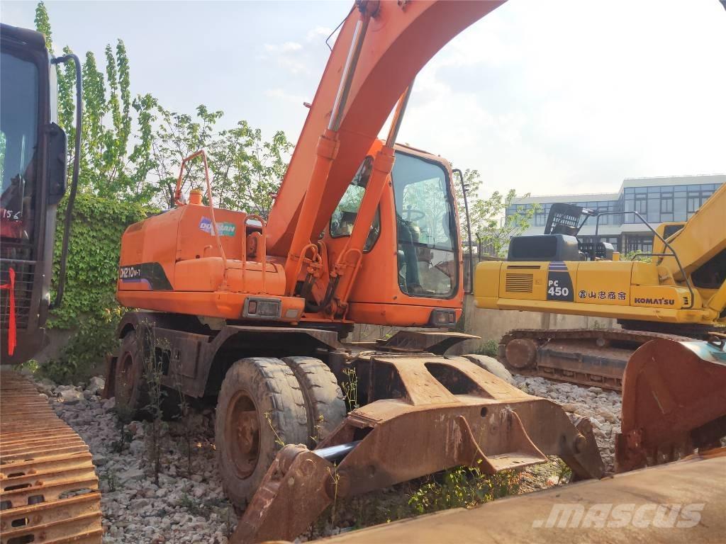 Doosan DH210W-7 Gumikerekes kotrók