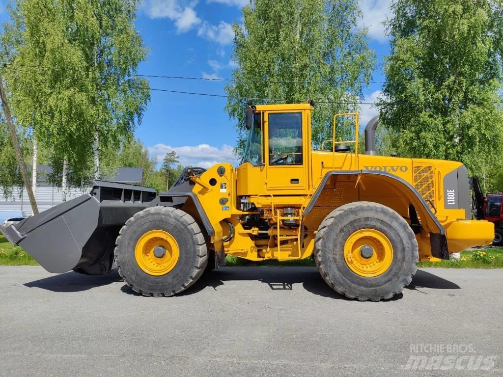 Volvo L 180 E Gumikerekes homlokrakodók