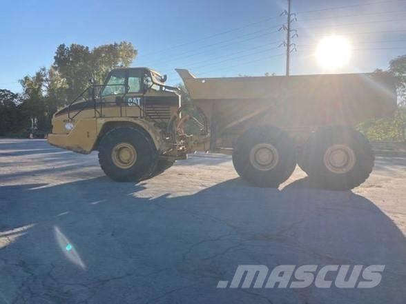 CAT 740 Csuklósdömperek