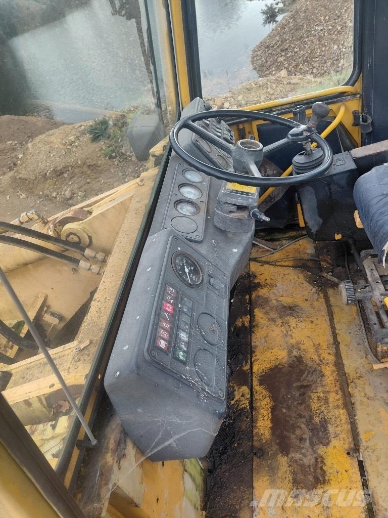 Zettelmeyer ZL 2002 Gumikerekes homlokrakodók