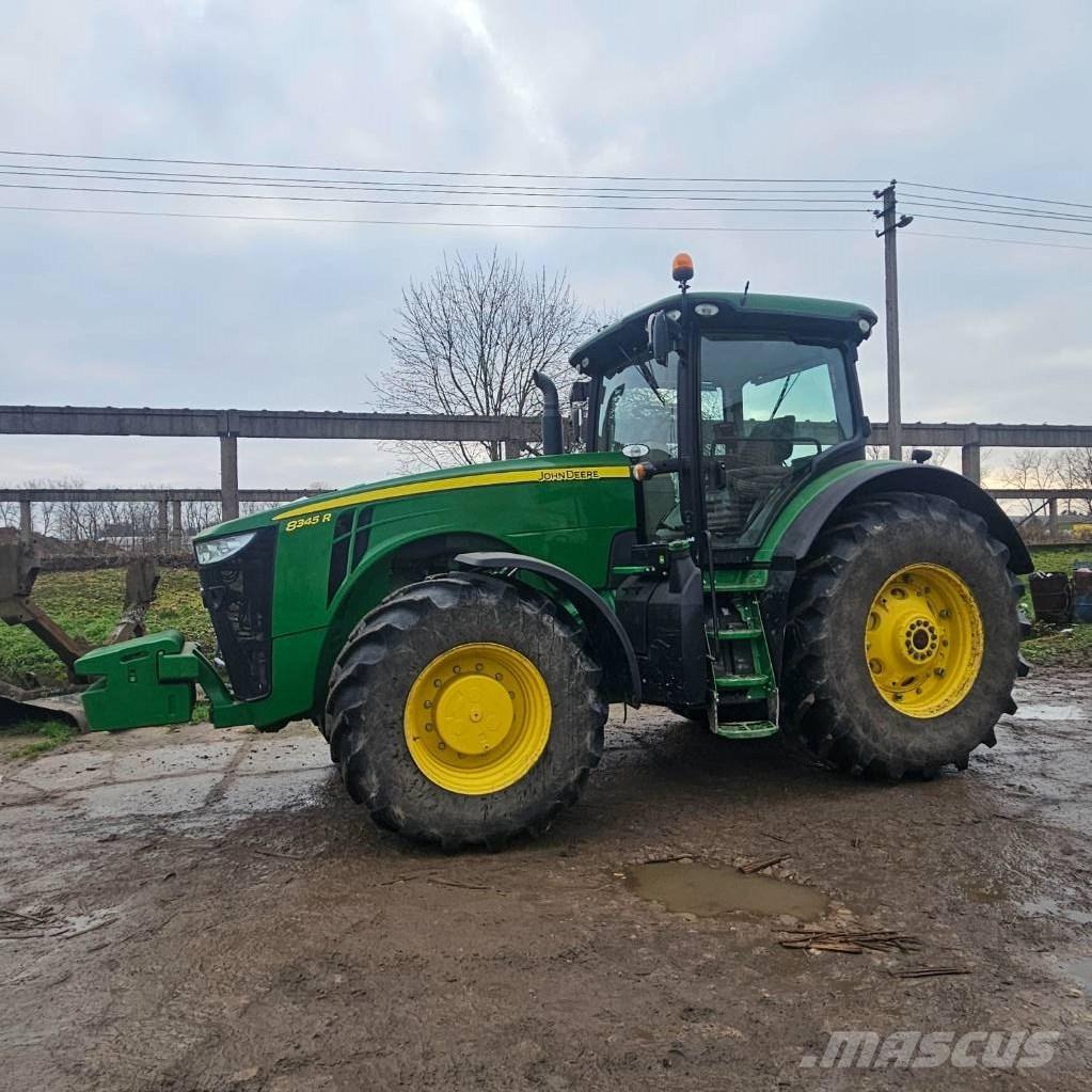 John Deere 8345 R Traktorok
