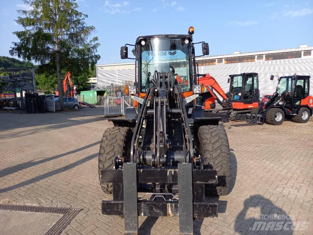 Schaeff TL100 Gumikerekes homlokrakodók