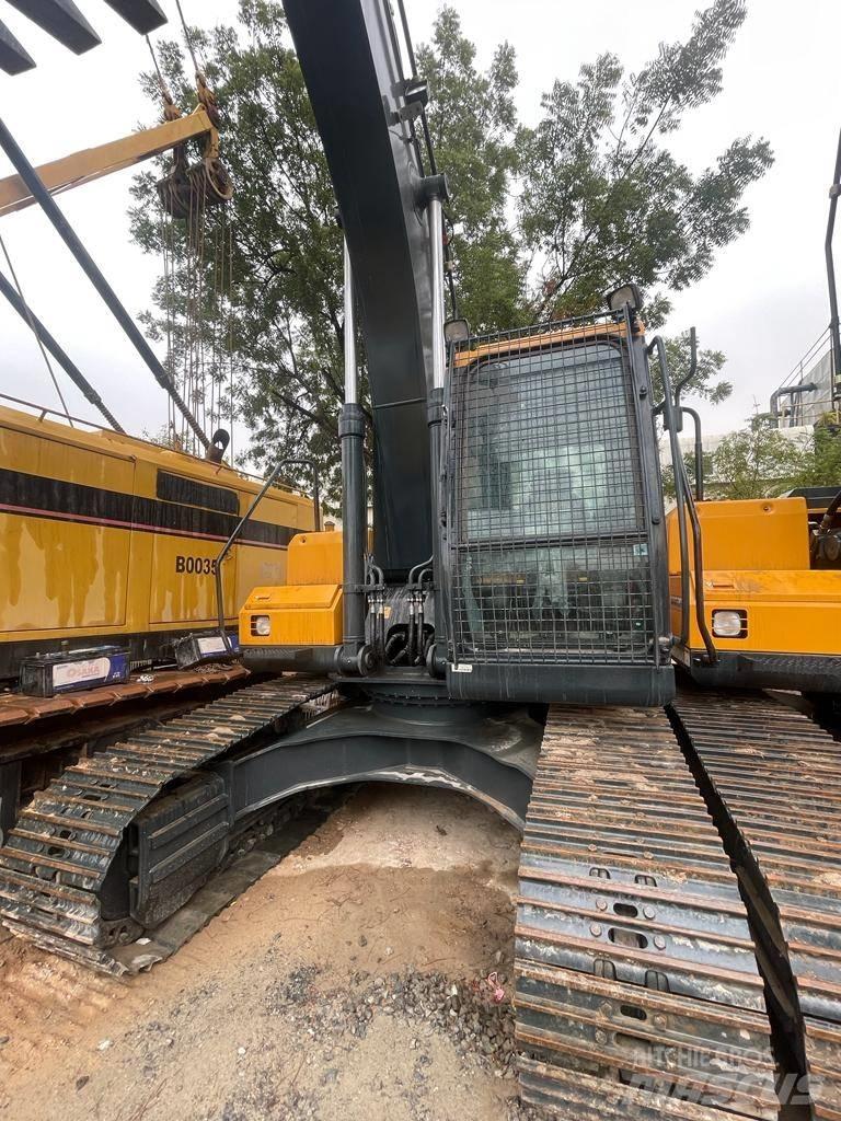 Hyundai R210 Lánctalpas kotrók